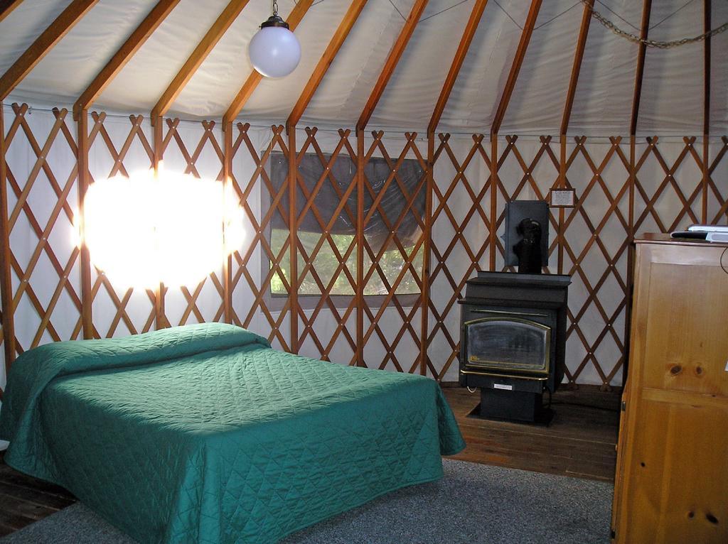 Yosemite Lakes Hillside Yurt 14 Harden Flat Exterior photo